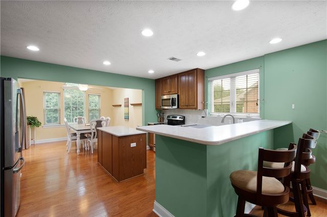 3012 Laura Ln, Cecil, PA 15055