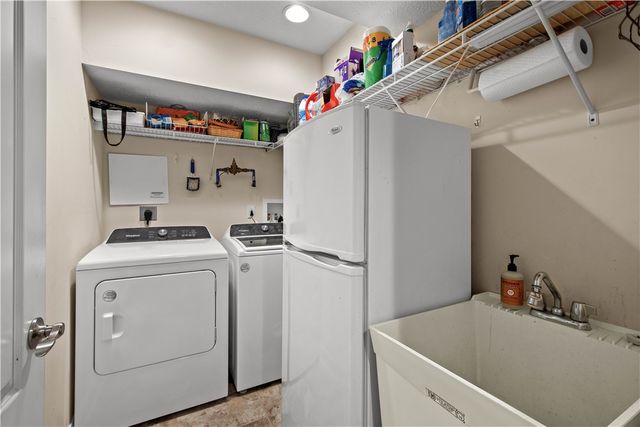 3012 Laura Ln, Cecil, PA 15055