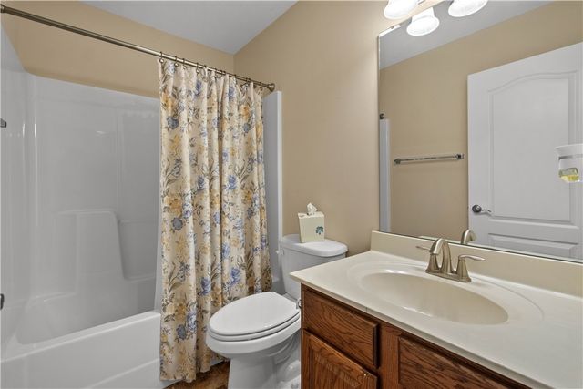 3012 Laura Ln, Cecil, PA 15055