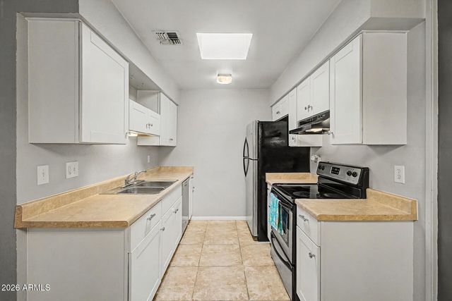 408 W PONTIAC Drive 6, Phoenix, AZ 85027