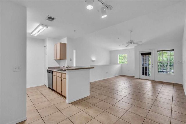 7405 VISTA WAY 202, Lakewood Ranch, FL 34202