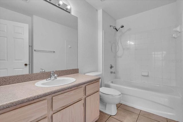 7405 VISTA WAY 202, Lakewood Ranch, FL 34202