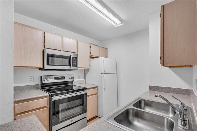 7405 VISTA WAY 202, Lakewood Ranch, FL 34202