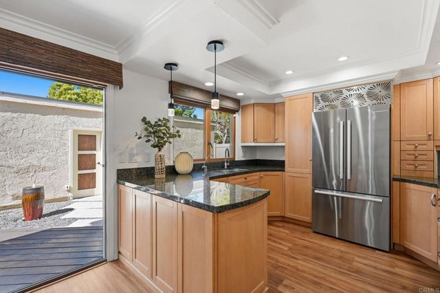 1733 Gentle Breeze Lane, Encinitas, CA 92024