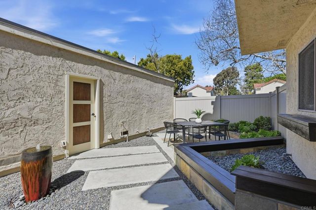 1733 Gentle Breeze Lane, Encinitas, CA 92024