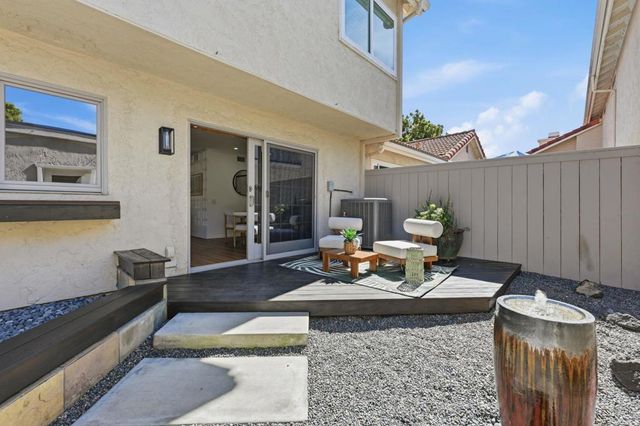 1733 Gentle Breeze Lane, Encinitas, CA 92024