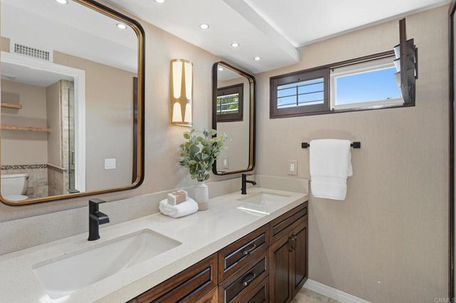 1733 Gentle Breeze Lane, Encinitas, CA 92024