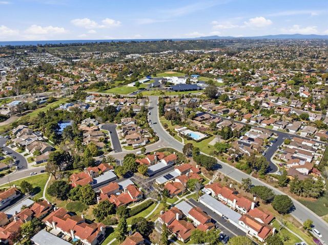 1733 Gentle Breeze Lane, Encinitas, CA 92024