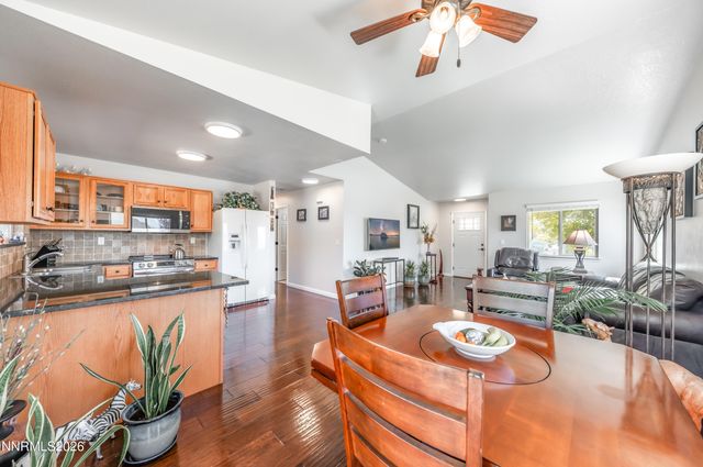 956 Ranchview Circle, Carson City, NV 89705