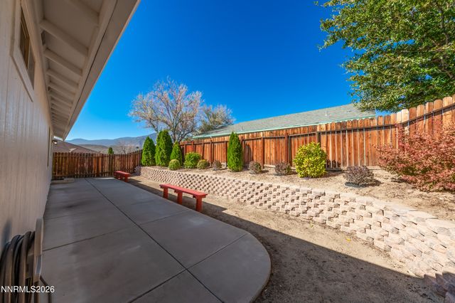 956 Ranchview Circle, Carson City, NV 89705