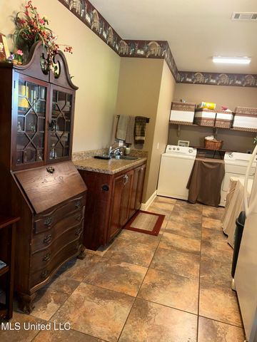 447 Russell Avenue, Long Beach, MS 39560