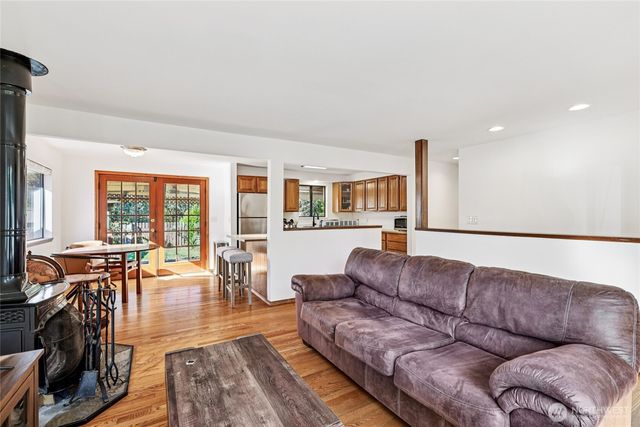 7301 19th Avenue SW, Seattle, WA 98106