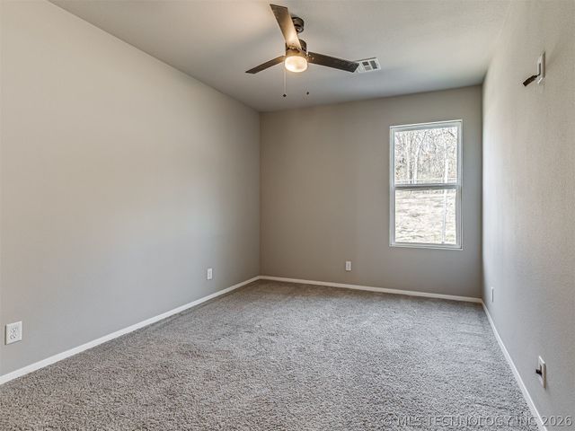 14852 S 274th East Avenue, Coweta, OK 74429