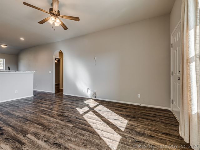 14852 S 274th East Avenue, Coweta, OK 74429