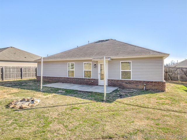 14852 S 274th East Avenue, Coweta, OK 74429