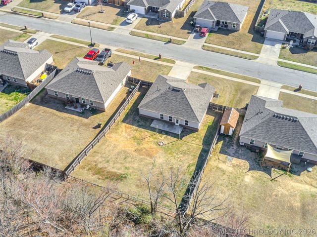 14852 S 274th East Avenue, Coweta, OK 74429