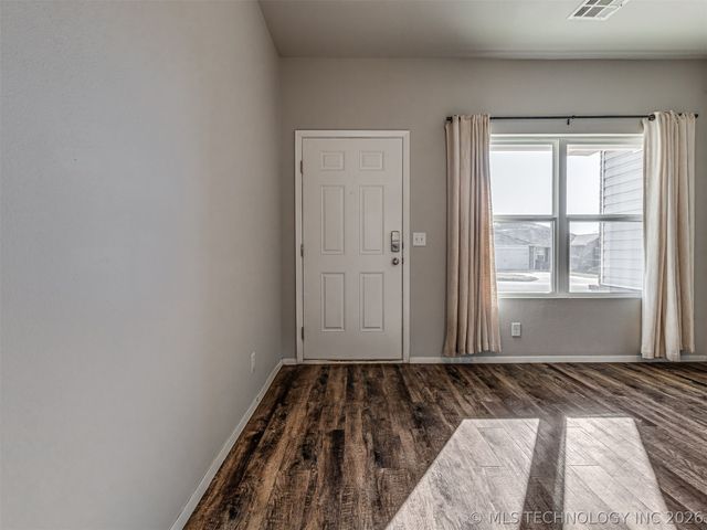 14852 S 274th East Avenue, Coweta, OK 74429