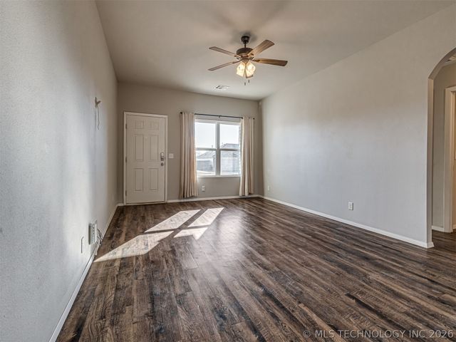 14852 S 274th East Avenue, Coweta, OK 74429