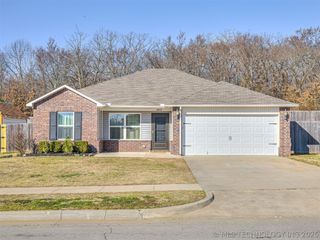 14852 S 274th East Avenue, Coweta, OK 74429