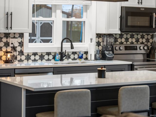 1477 Yockey Road, Mitchell, IN 47446