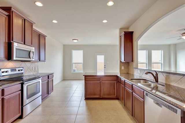 1673 Breanna LN, Kyle, TX 78640