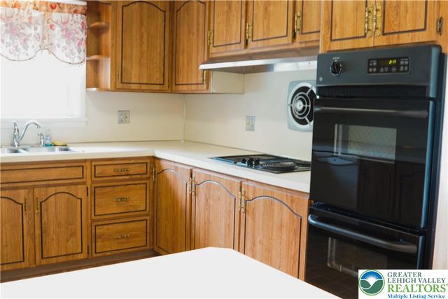 13 Craig Road, East Penn Twp, PA 18235