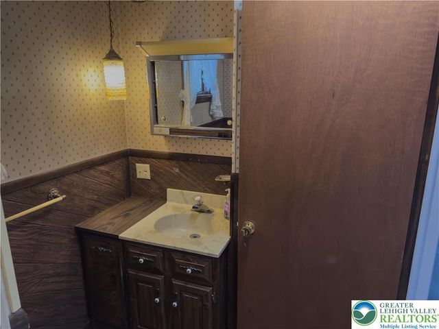 13 Craig Road, East Penn Twp, PA 18235