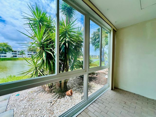 107 Wellington D, West Palm Beach, FL 33417