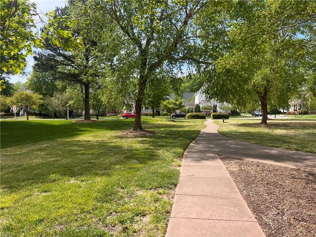 312 Wildlife TRCE, Chesapeake, VA 23320