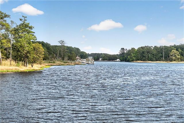 312 Wildlife TRCE, Chesapeake, VA 23320