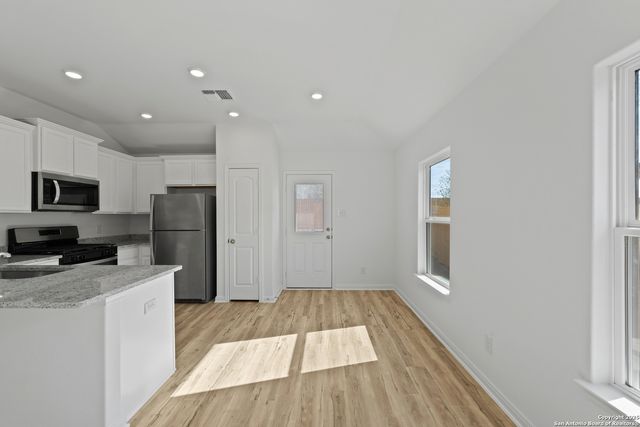 14906 Telfaire Meadow, Von Ormy, TX 78073