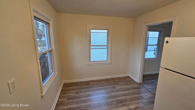 929 Beecher St, Louisville, KY 40215