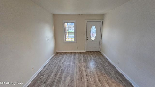 929 Beecher St, Louisville, KY 40215