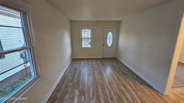 929 Beecher St, Louisville, KY 40215