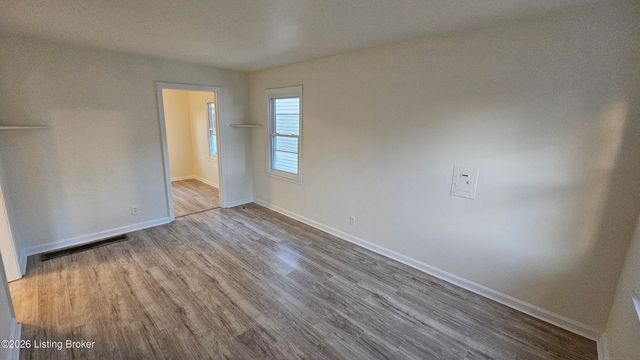 929 Beecher St, Louisville, KY 40215