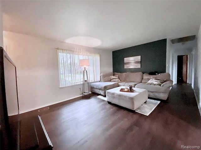 27323 Crestwood Drive, Warren, MI 48088