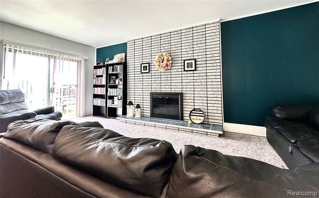27323 Crestwood Drive, Warren, MI 48088