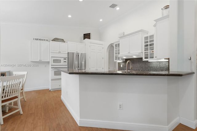 12200 NW 21st Ct, Plantation, FL 33323
