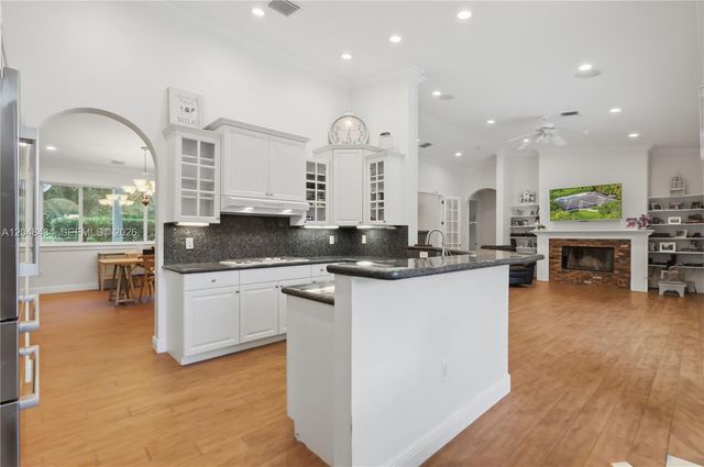12200 NW 21st Ct, Plantation, FL 33323