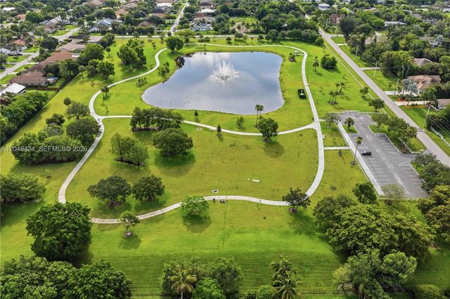 12200 NW 21st Ct, Plantation, FL 33323