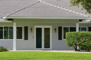 12200 NW 21st Ct, Plantation, FL 33323