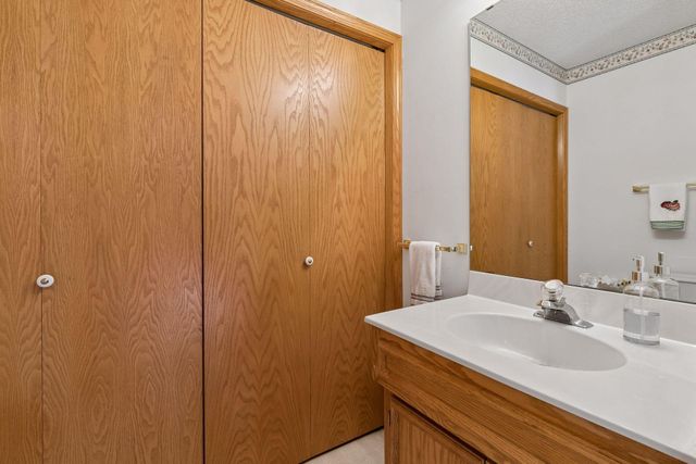 14116 Essex Lane, Apple Valley, MN 55124