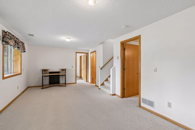 14116 Essex Lane, Apple Valley, MN 55124