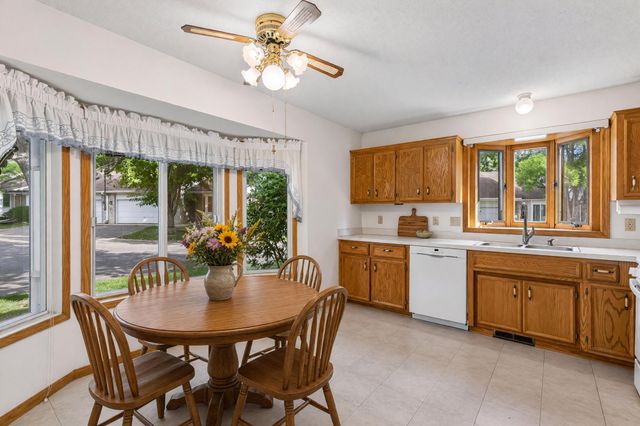 14116 Essex Lane, Apple Valley, MN 55124