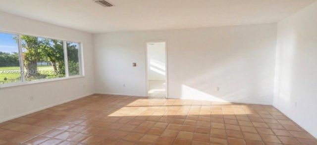 19505 SW 272nd St, Homestead, FL 33031