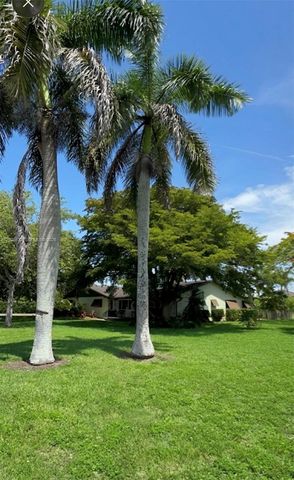 19505 SW 272nd St, Homestead, FL 33031