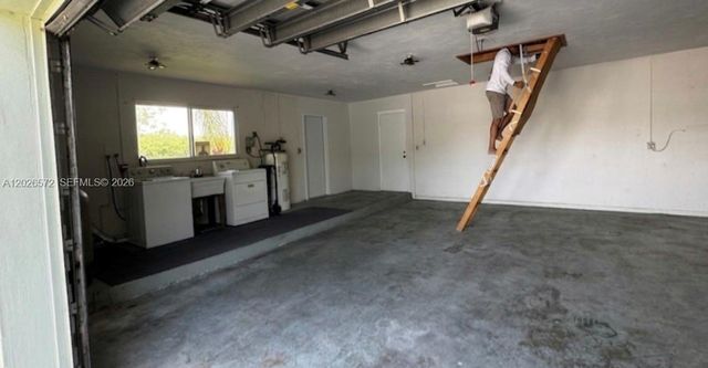 19505 SW 272nd St, Homestead, FL 33031