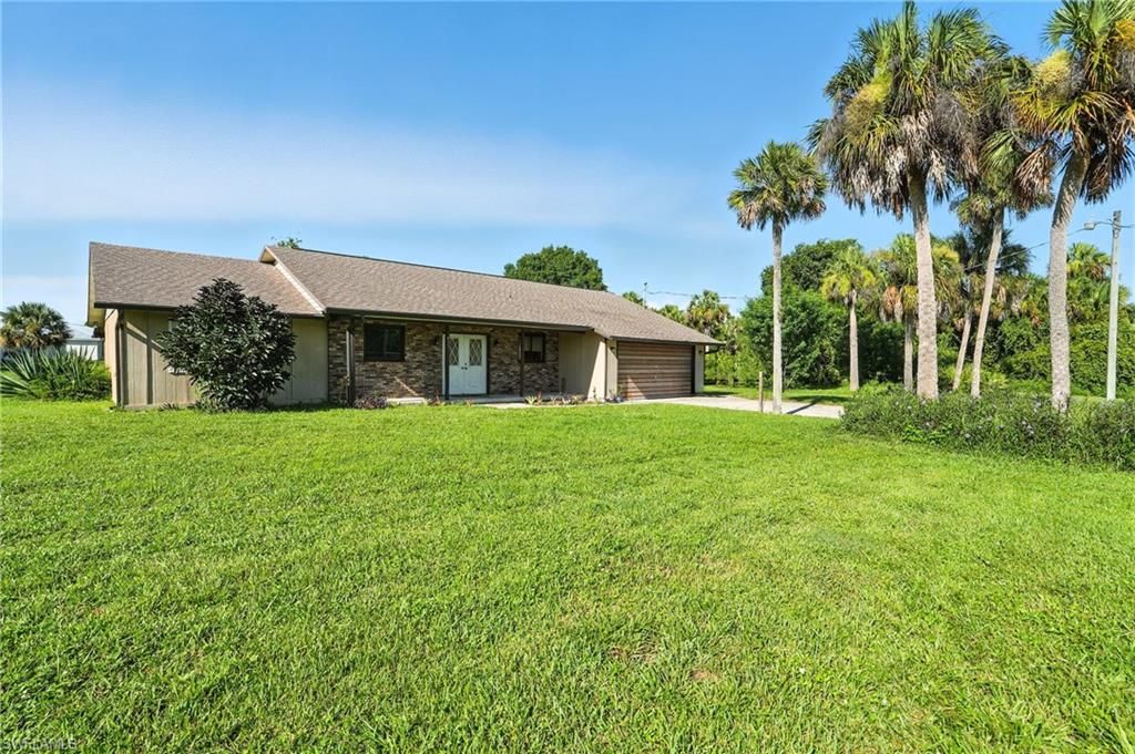 5006 Pike LN, LABELLE, FL 33935 — photo 2