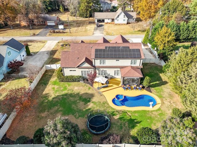 111 Aqua Drive, Mooresville, NC 28117