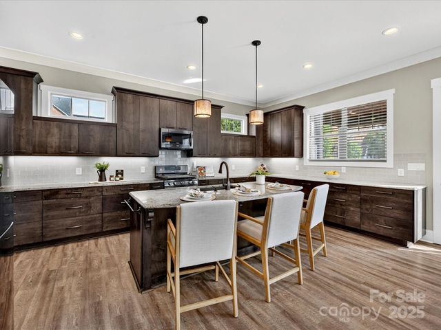 111 Aqua Drive, Mooresville, NC 28117